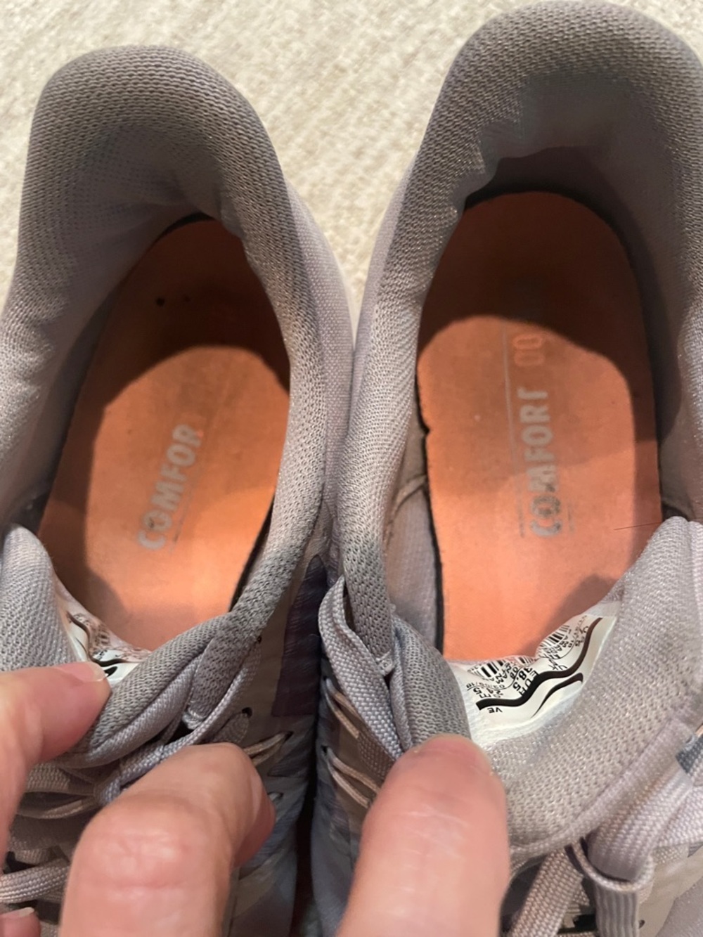 Nike Women’s Gray Low-Profile Running Sneakers - Picture 3 of 5